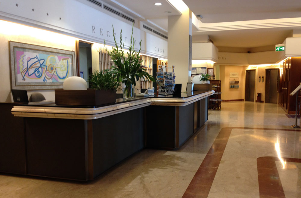 HotelHotelHotel