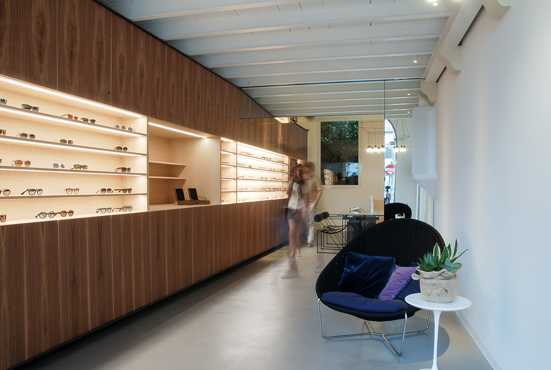 Negozio Ottico a Padova Legno Palissandro e Paola Lenti